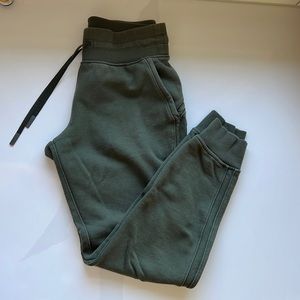 Lululemon Sweatpants 4